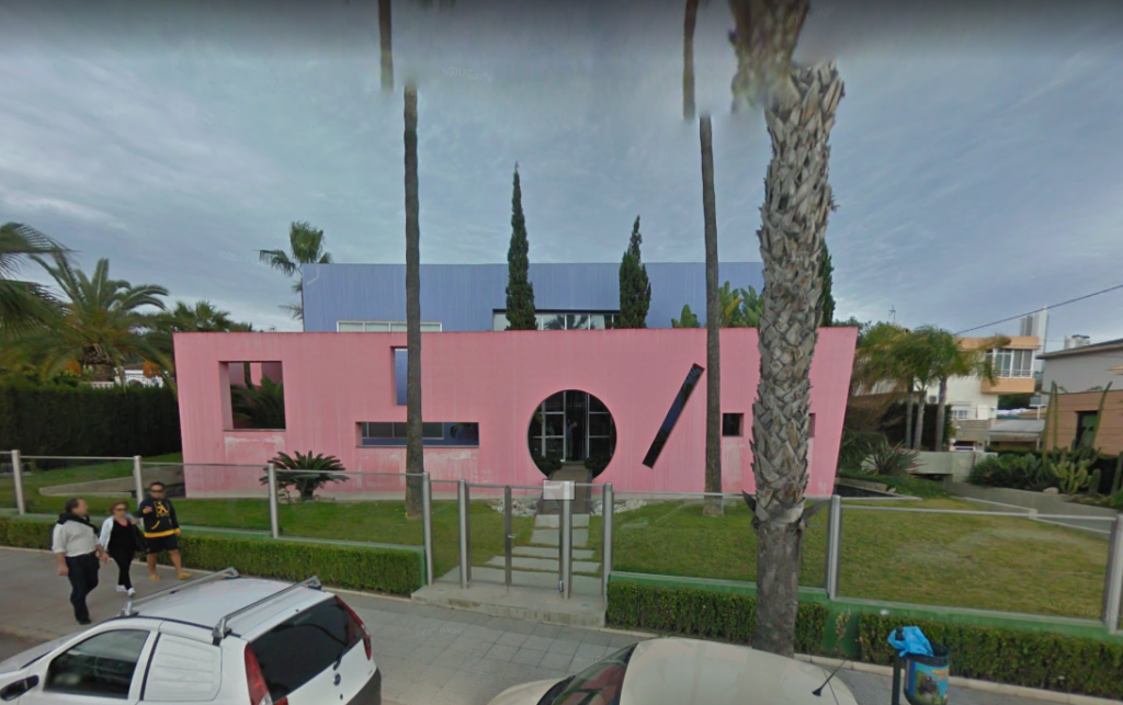 The Pink House Benidorm Location